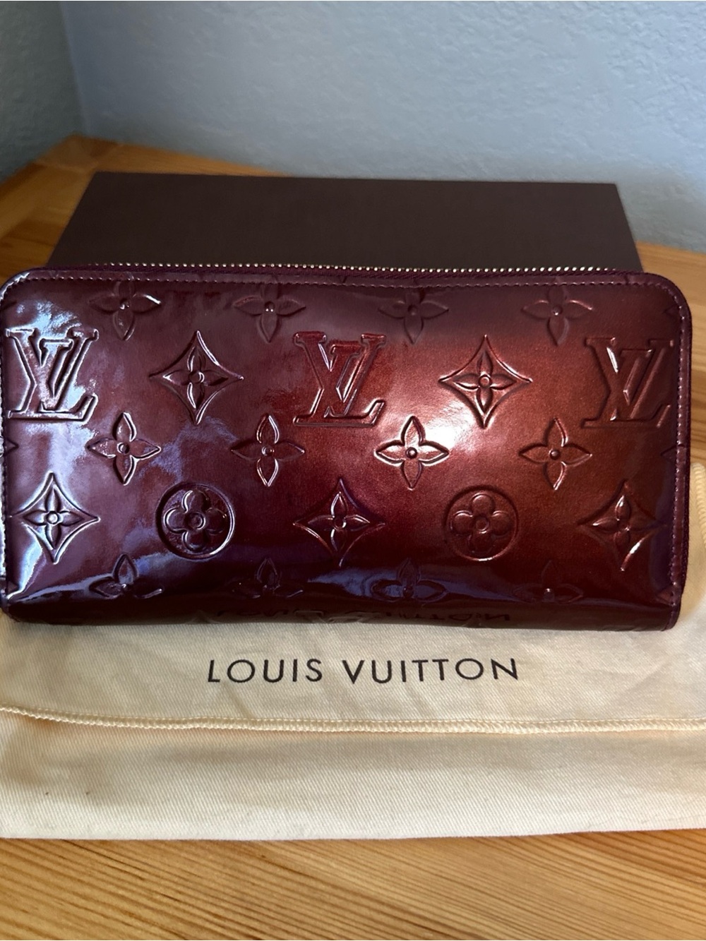 Authentic Louis Vuitton Vernis Zippy Wallet Amarante Box & Dust Bag
